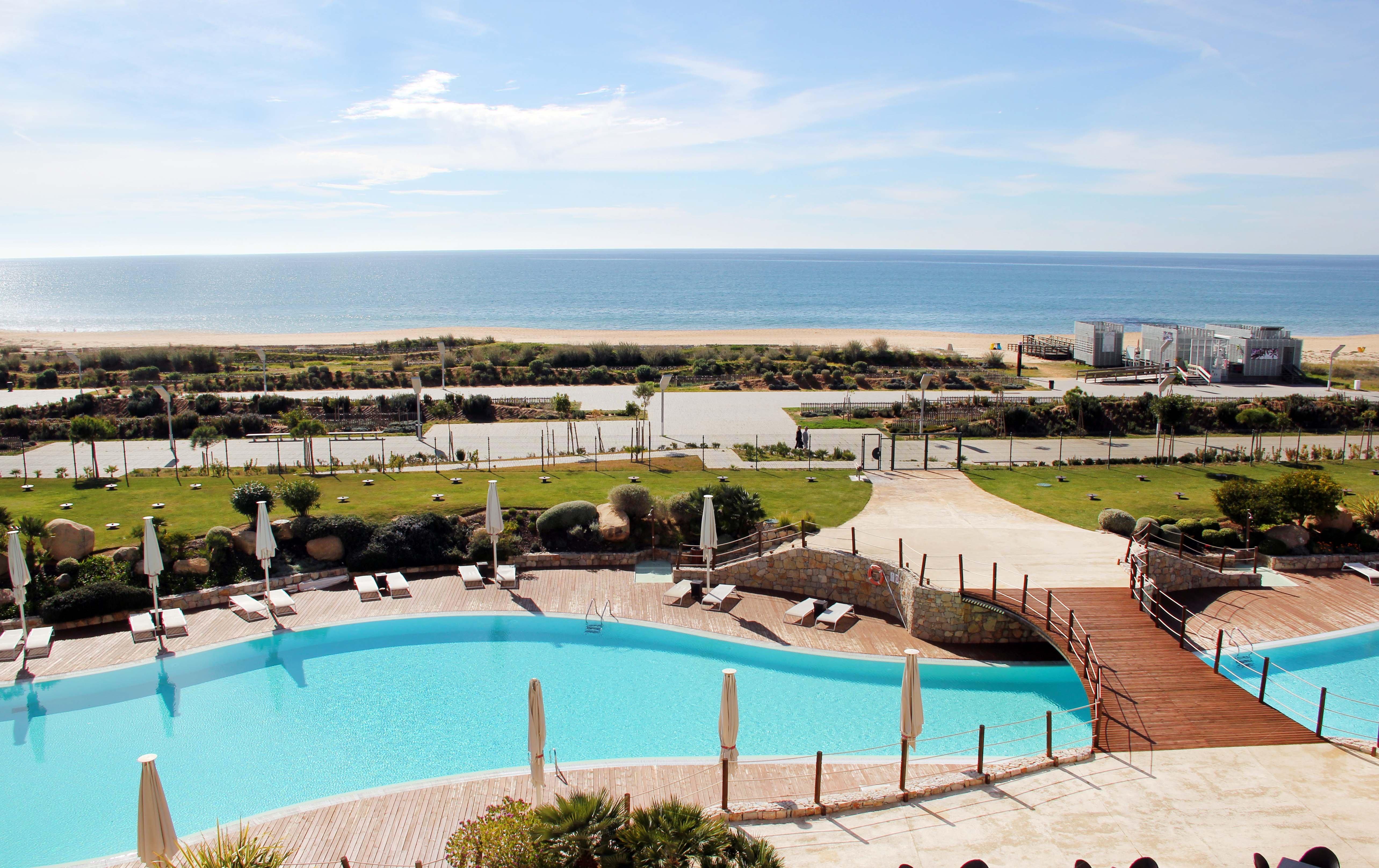 Crowne Plaza Vilamoura - Algarve By Ihg Екстериор снимка View of the beach from the hotel