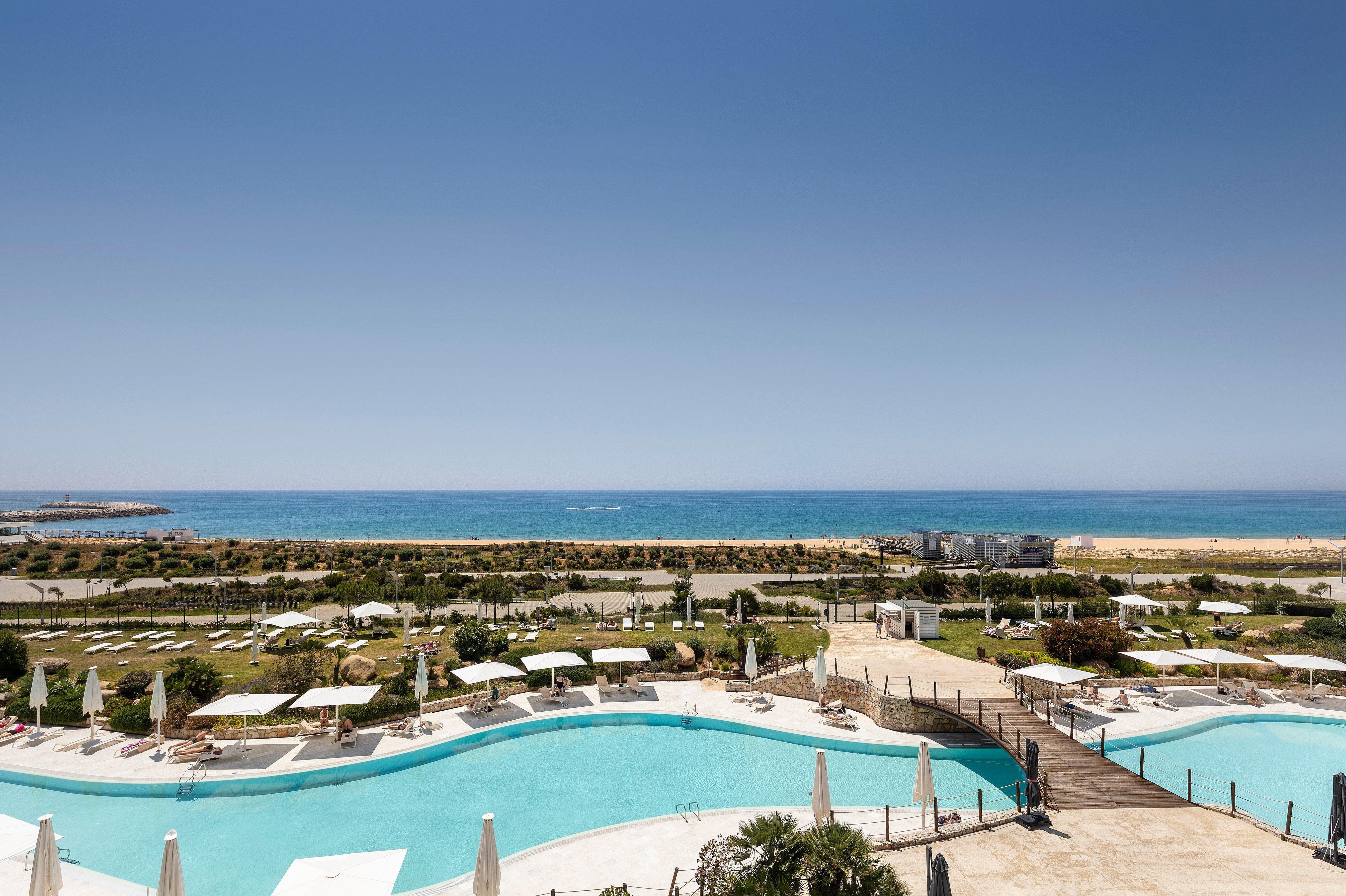 Crowne Plaza Vilamoura - Algarve By Ihg Екстериор снимка View of the resort