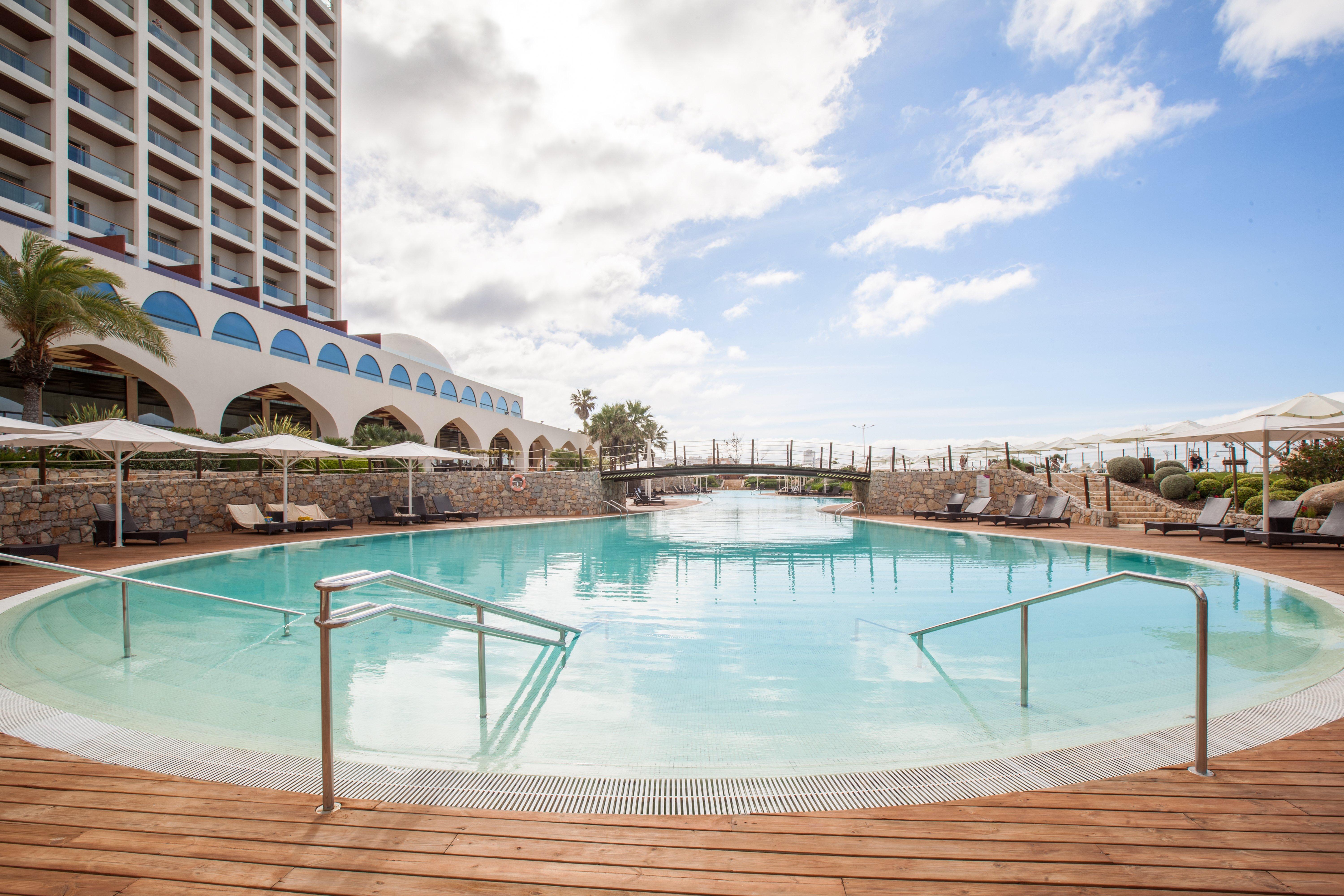 Crowne Plaza Vilamoura - Algarve By Ihg Екстериор снимка Pool at the hotel