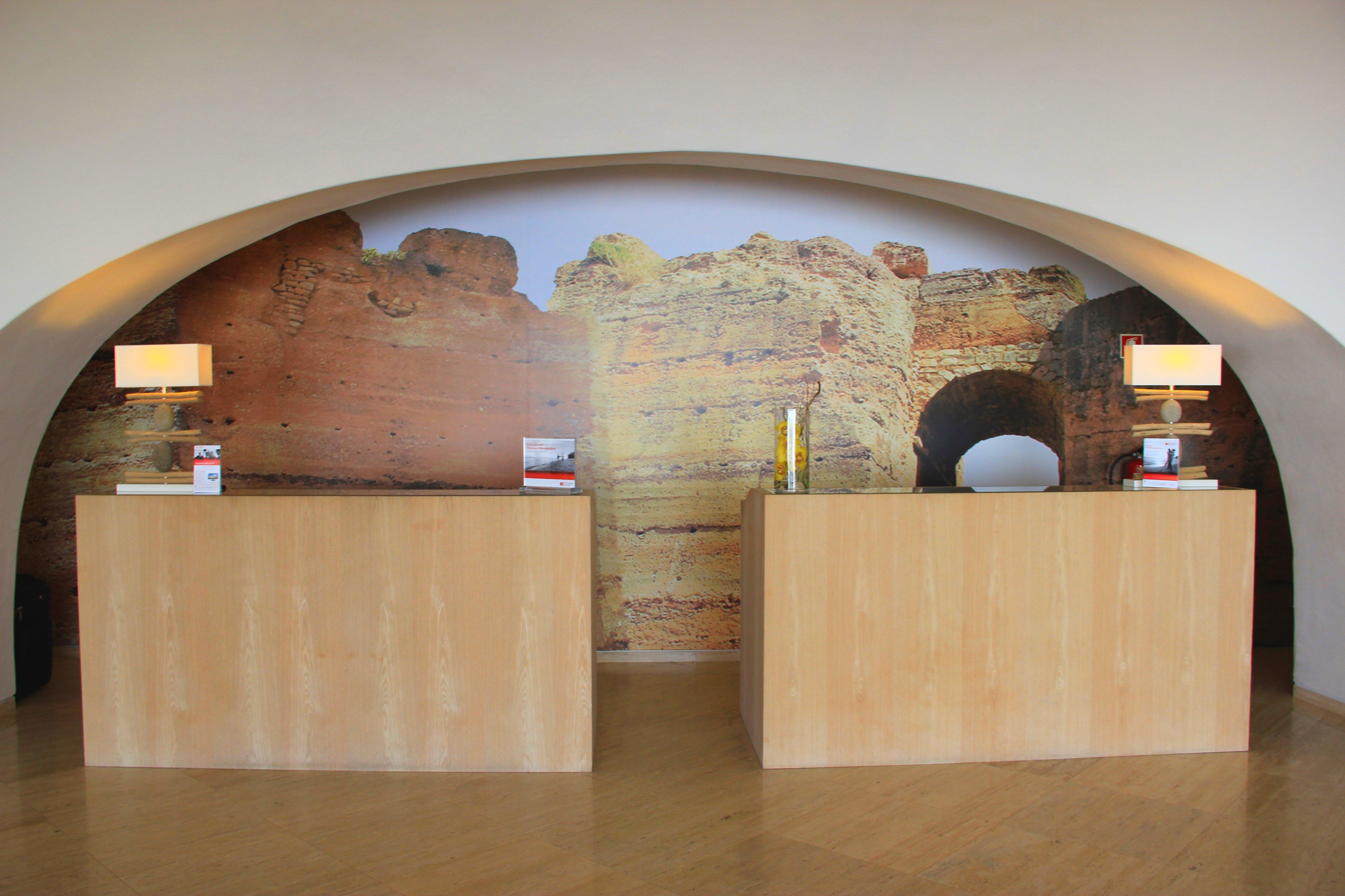 Crowne Plaza Vilamoura - Algarve By Ihg Екстериор снимка The reception desk at the hotel
