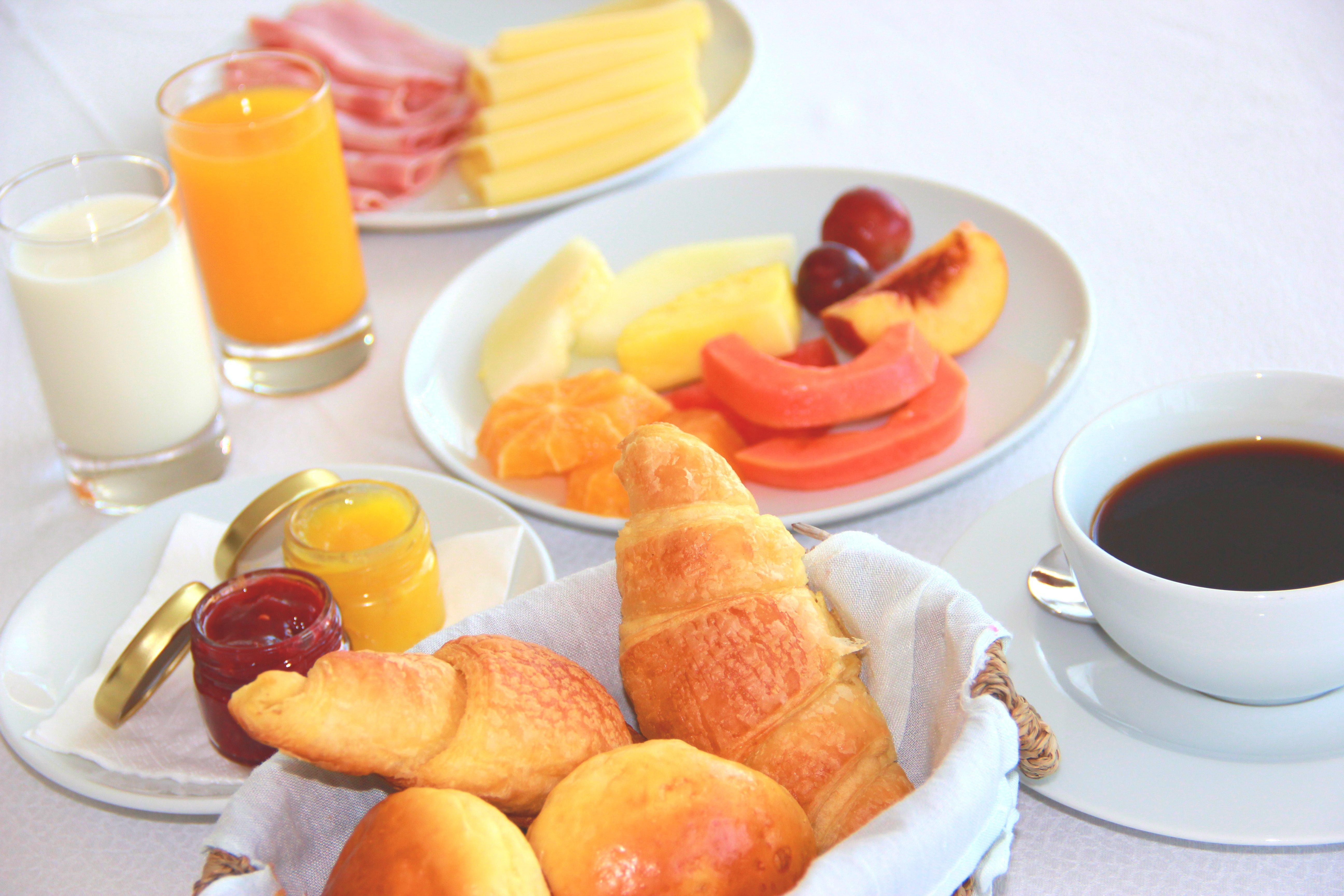 Crowne Plaza Vilamoura - Algarve By Ihg Екстериор снимка A continental breakfast