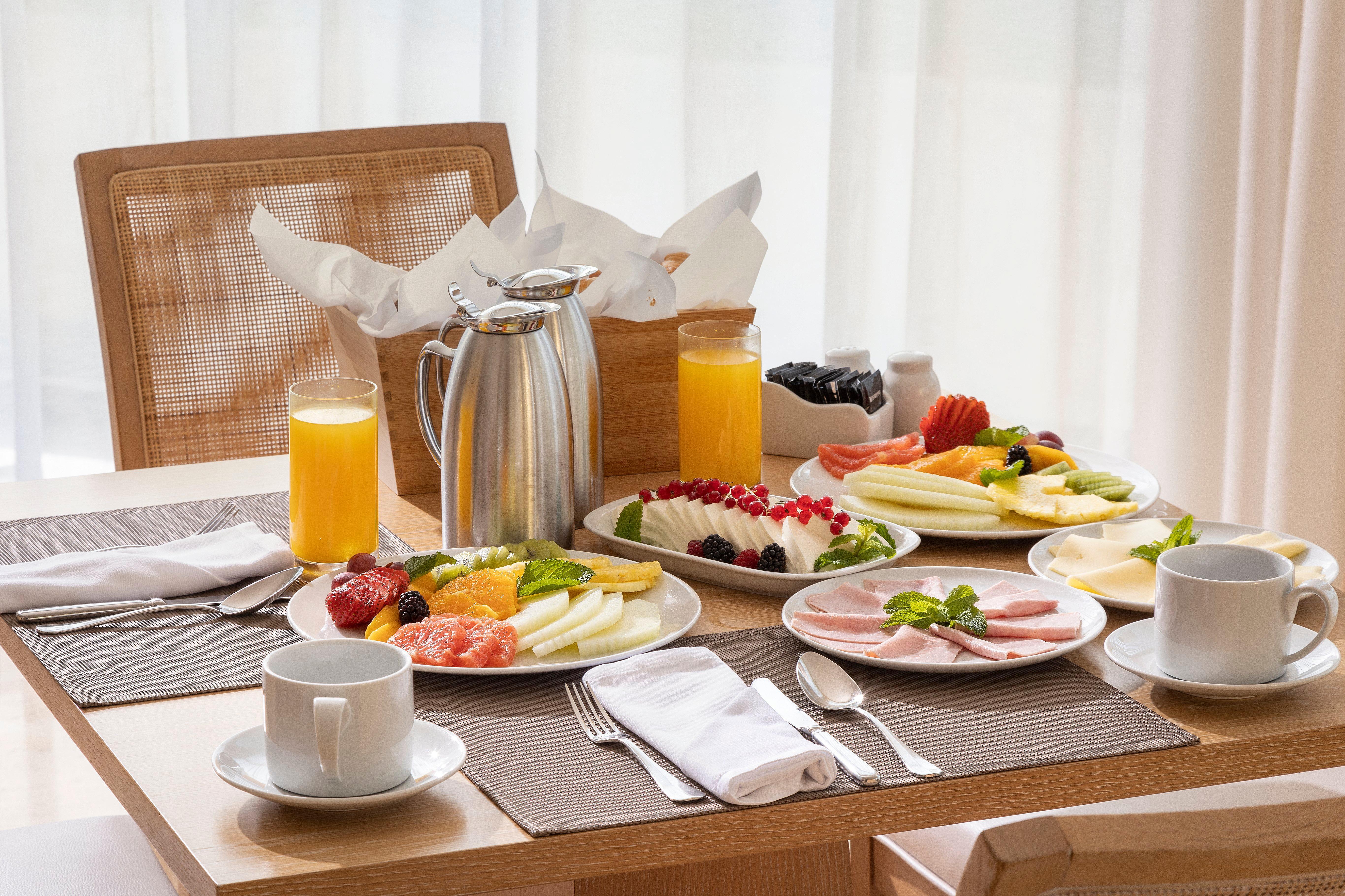 Crowne Plaza Vilamoura - Algarve By Ihg Екстериор снимка A continental breakfast