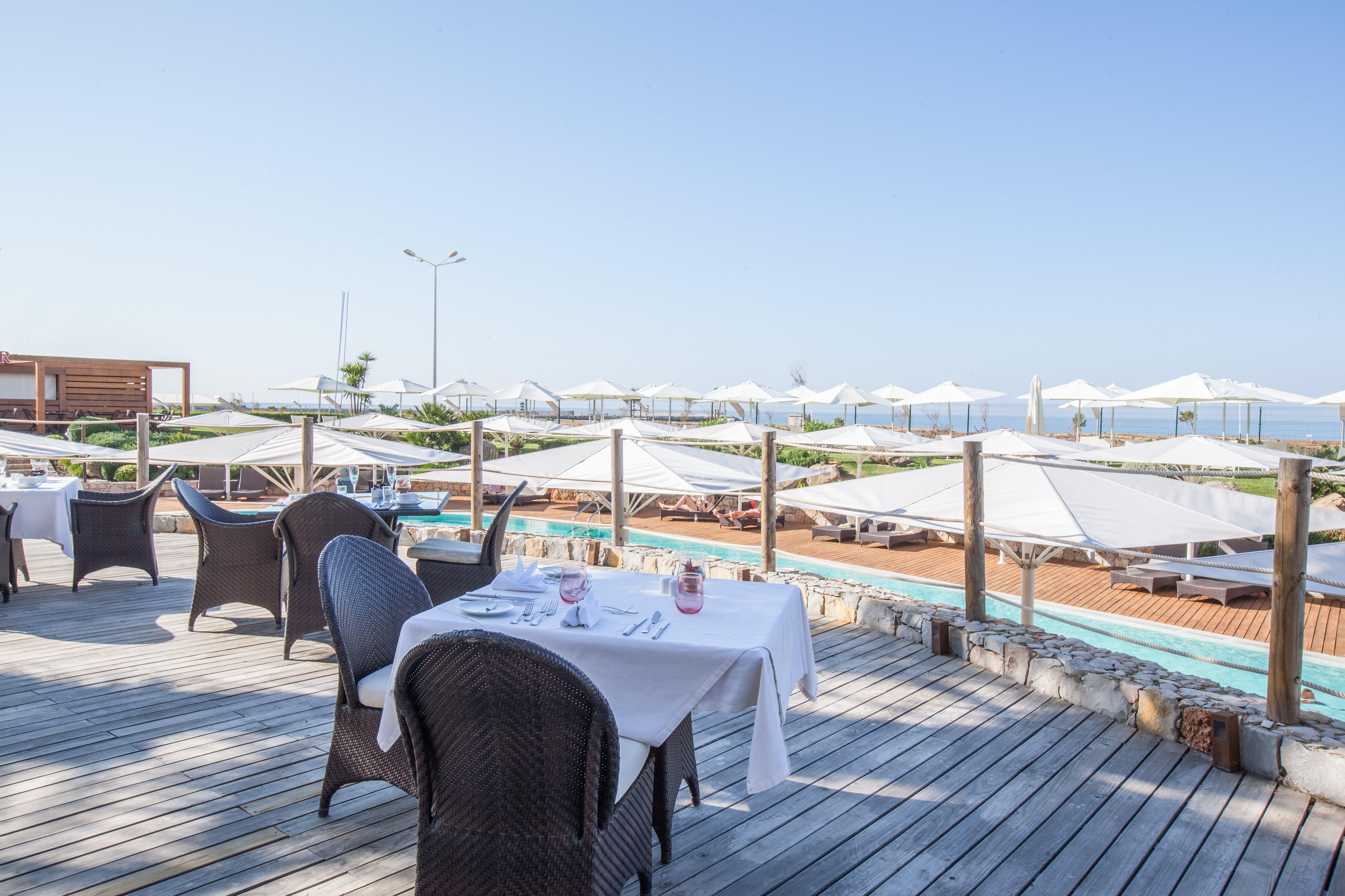 Crowne Plaza Vilamoura - Algarve By Ihg Екстериор снимка The beach at the hotel